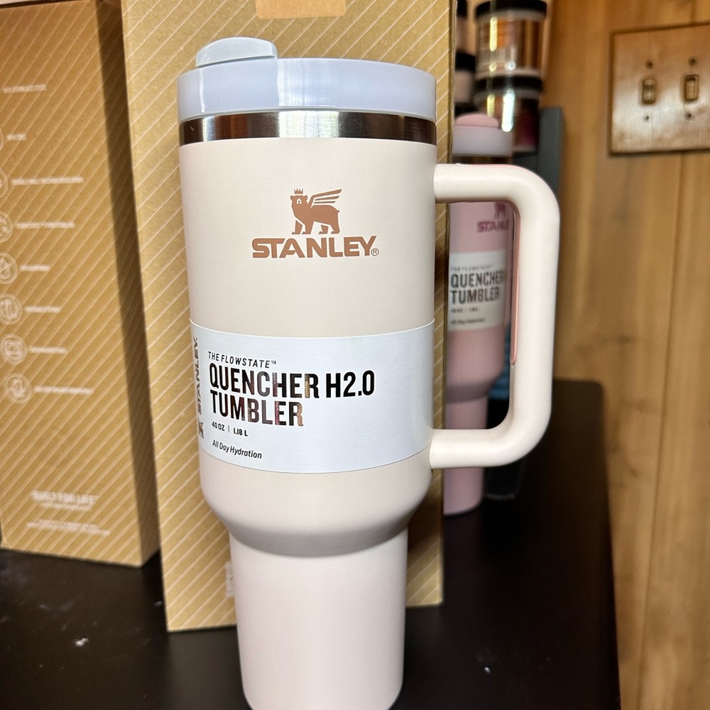 Stanley Cream Quencher H2.0 Tumbler